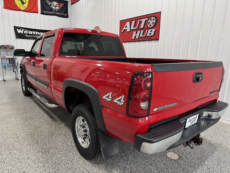 2005 Chevrolet Silverado 2500HD LS - Photo 17 - Rochelle, IL 61068