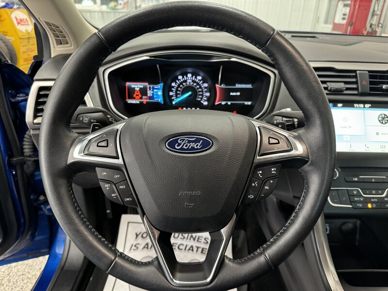 2018 Ford Fusion SE   - Photo 12 - Rochelle, IL 61068