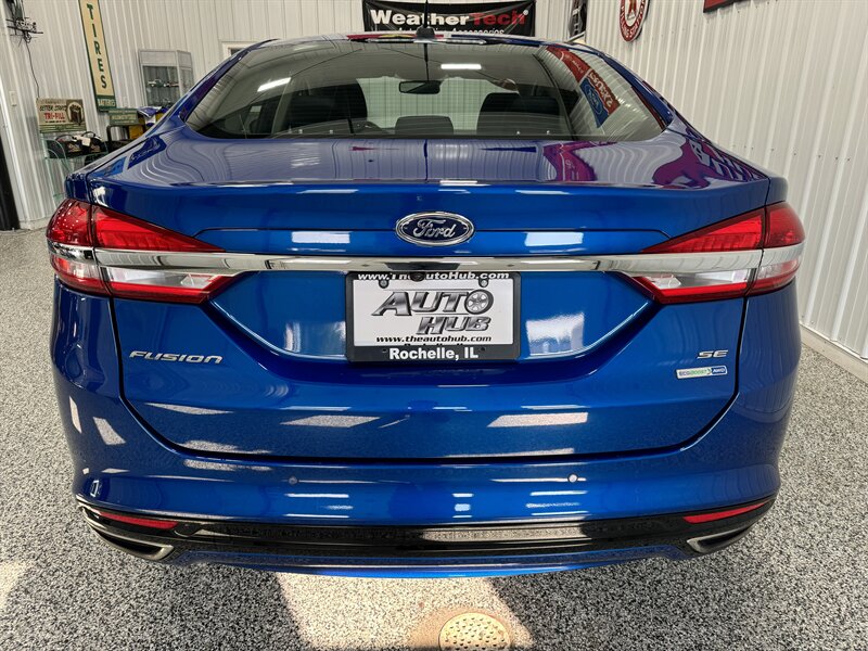 2018 Ford Fusion SE   - Photo 5 - Rochelle, IL 61068