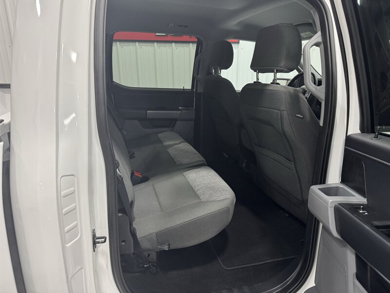 2023 Ford F-150 XLT   - Photo 16 - Rochelle, IL 61068