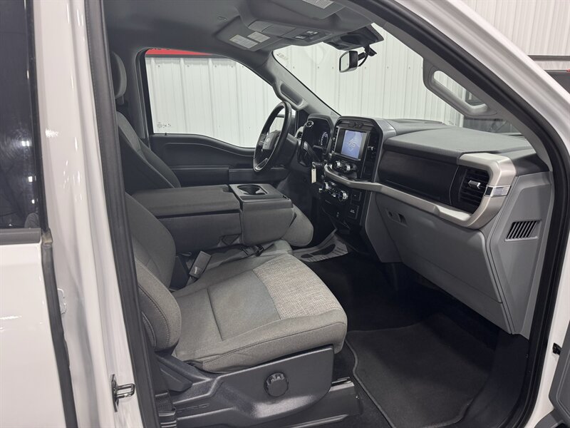 2023 Ford F-150 XLT   - Photo 17 - Rochelle, IL 61068