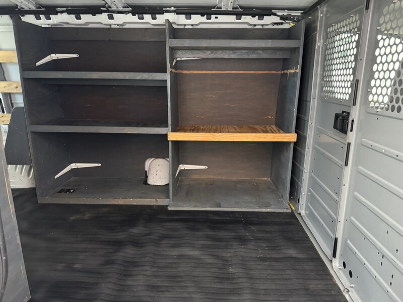 2016 GMC Savana 3500   - Photo 16 - Rochelle, IL 61068