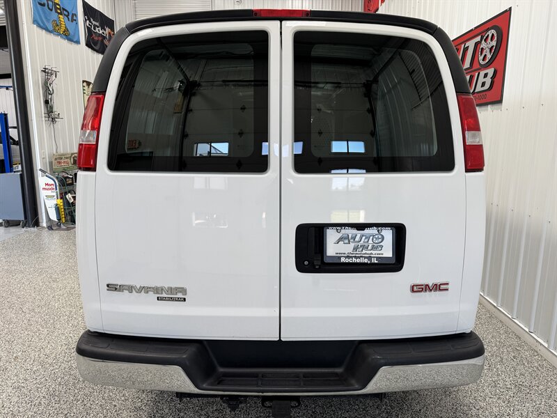 2016 GMC Savana 3500   - Photo 21 - Rochelle, IL 61068