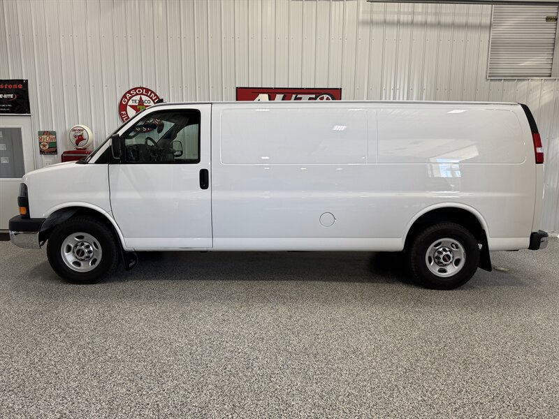 2016 GMC Savana 3500   - Photo 1 - Rochelle, IL 61068