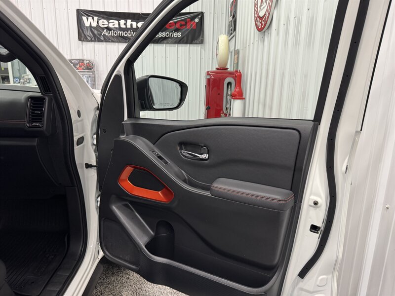 2022 Nissan Frontier PRO-4X - Photo 20 - Rochelle, IL 61068