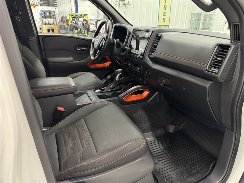 2022 Nissan Frontier PRO-4X - Photo 14 - Rochelle, IL 61068
