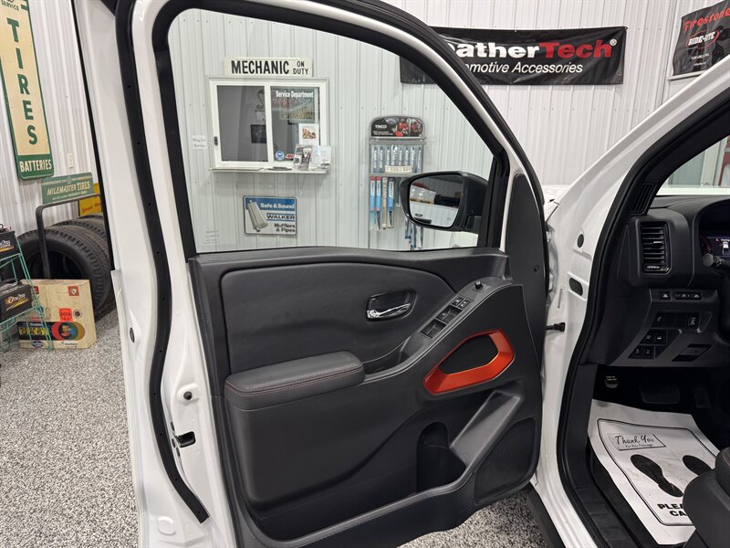 2022 Nissan Frontier PRO-4X - Photo 23 - Rochelle, IL 61068
