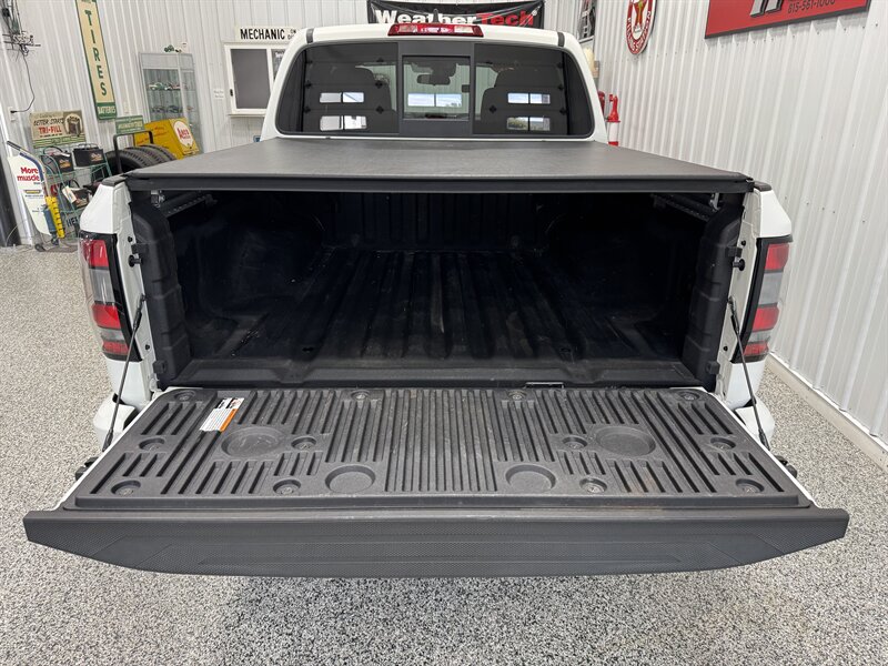 2022 Nissan Frontier PRO-4X - Photo 15 - Rochelle, IL 61068