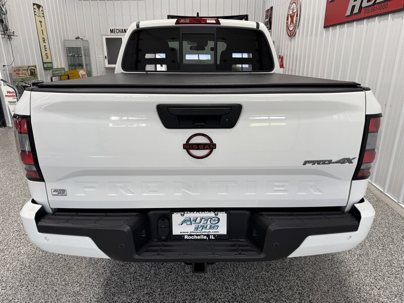 2022 Nissan Frontier PRO-4X - Photo 17 - Rochelle, IL 61068