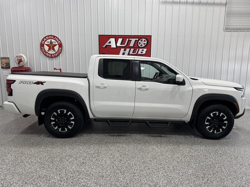 2022 Nissan Frontier PRO-4X - Photo 3 - Rochelle, IL 61068