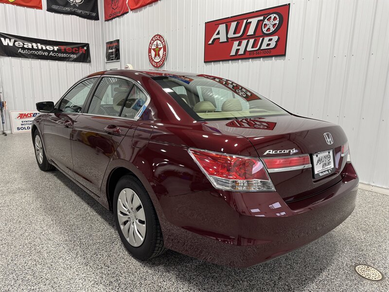 2012 Honda Accord LX   - Photo 4 - Rochelle, IL 61068