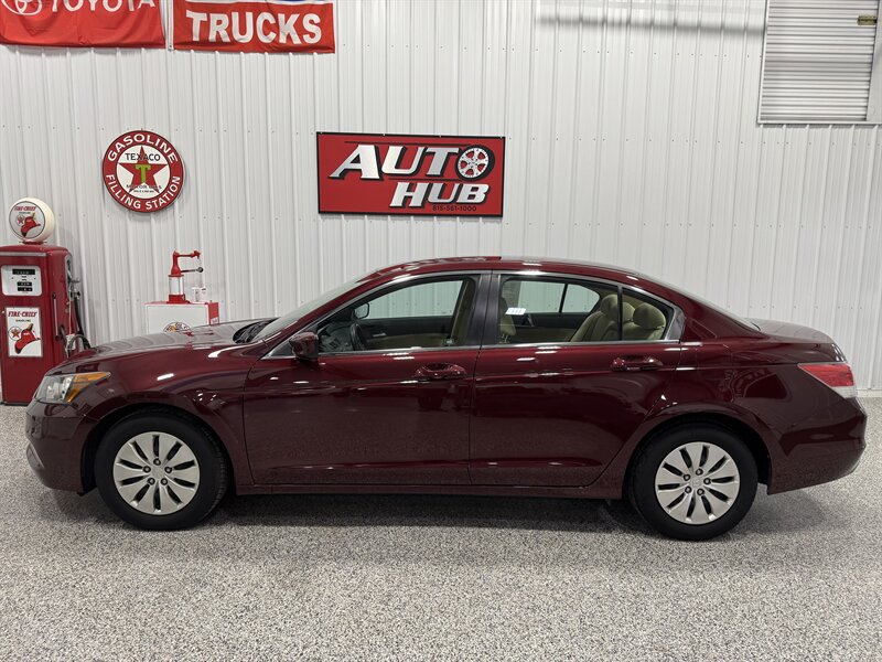 2012 Honda Accord LX   - Photo 2 - Rochelle, IL 61068