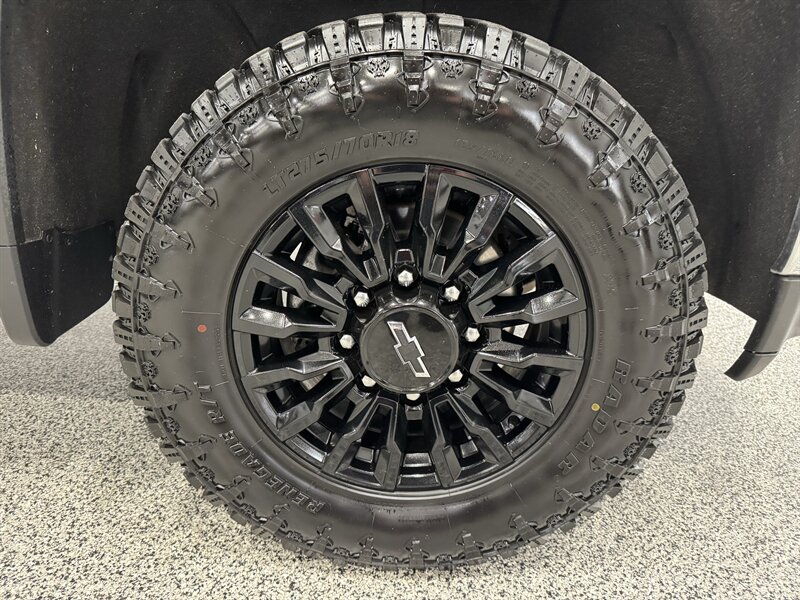 2022 Chevrolet Silverado 2500HD LT   - Photo 24 - Rochelle, IL 61068