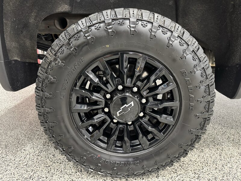 2022 Chevrolet Silverado 2500HD LT   - Photo 23 - Rochelle, IL 61068