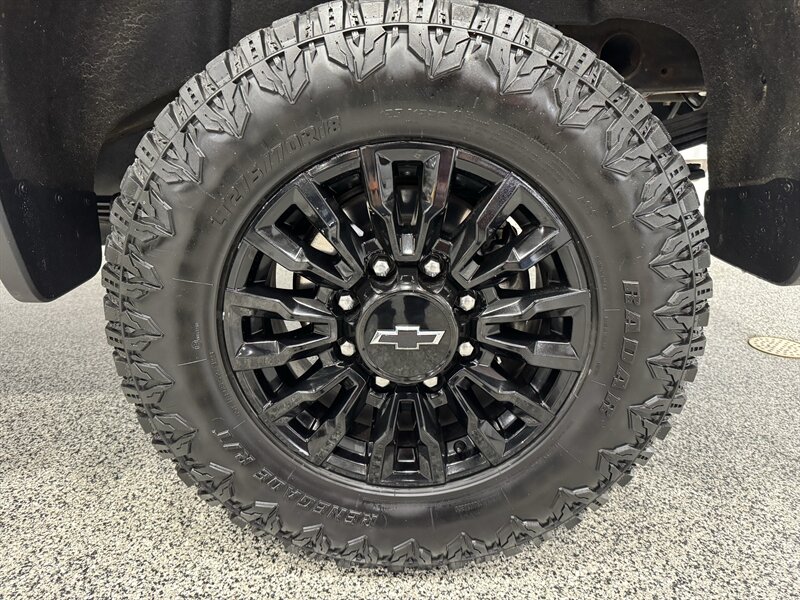 2022 Chevrolet Silverado 2500HD LT   - Photo 22 - Rochelle, IL 61068