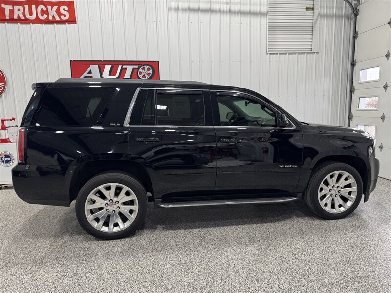 2016 GMC Yukon SLE   - Photo 8 - Rochelle, IL 61068