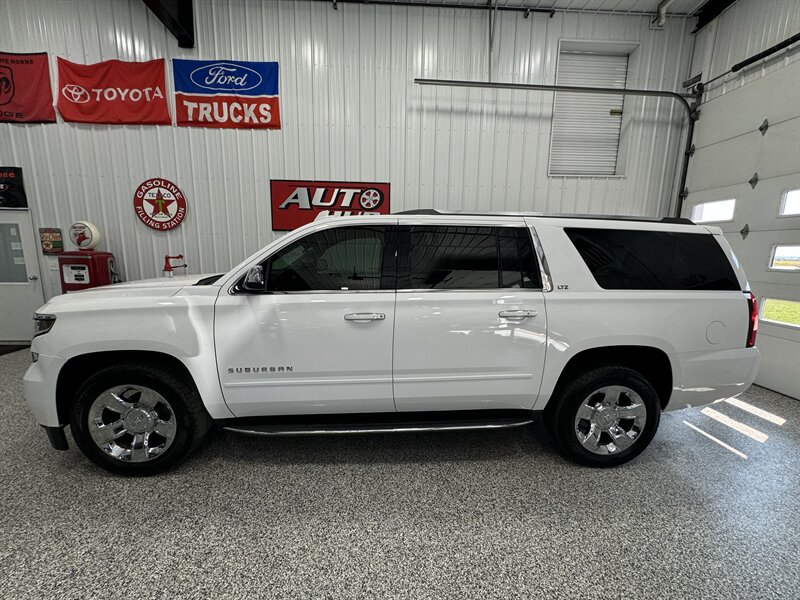 2016 Chevrolet Suburban LTZ 1500   - Photo 1 - Rochelle, IL 61068