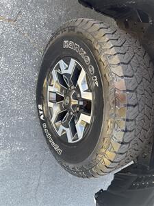 2021 Toyota Tacoma SR V6 TRD OFF ROAD - Photo 15 - North Hollywood, CA 91606