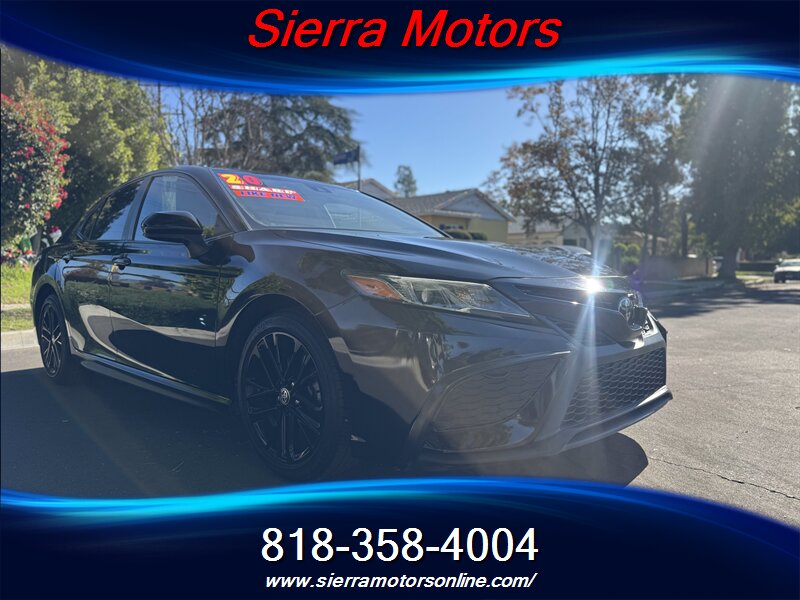 2020 Toyota Camry SE  