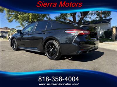 2020 Toyota Camry SE   - Photo 4 - North Hollywood, CA 91606