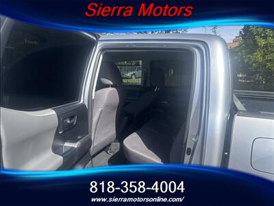 2018 Toyota Tacoma SR5 V6 4X4   - Photo 10 - North Hollywood, CA 91606