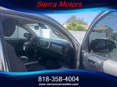 2018 Toyota Tacoma SR5 V6 4X4   - Photo 12 - North Hollywood, CA 91606