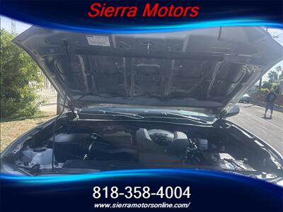 2018 Toyota Tacoma SR5 V6 4X4   - Photo 14 - North Hollywood, CA 91606