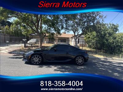 2024 Toyota GR86 PREMIUM - Photo 4 - North Hollywood, CA 91606