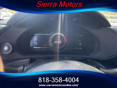 2024 Toyota GR86 PREMIUM - Photo 11 - North Hollywood, CA 91606