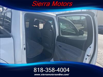 2015 Toyota Tacoma PreRunner V6   - Photo 10 - North Hollywood, CA 91606