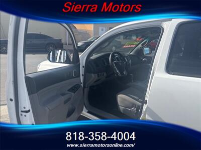 2015 Toyota Tacoma PreRunner V6   - Photo 7 - North Hollywood, CA 91606