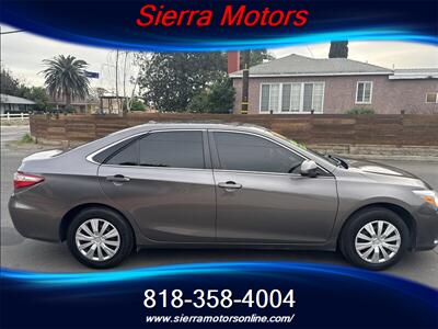 2017 Toyota Camry LE   - Photo 4 - North Hollywood, CA 91606