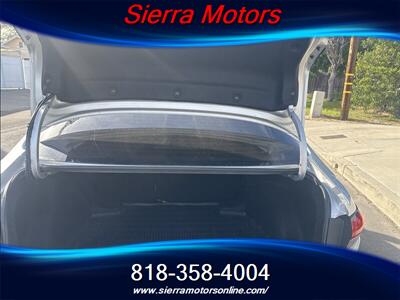 2025 Toyota Corolla SE - Photo 13 - North Hollywood, CA 91606