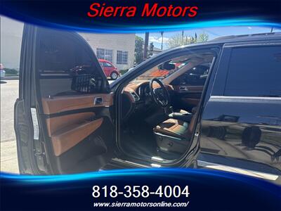 2011 Jeep Grand Cherokee Overland   - Photo 7 - North Hollywood, CA 91606