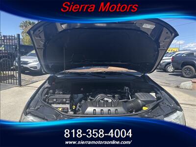 2011 Jeep Grand Cherokee Overland   - Photo 13 - North Hollywood, CA 91606