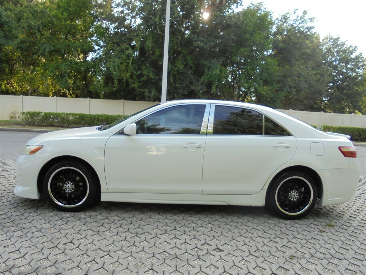 2007 Toyota Camry LE   - Photo 16 - Deland, FL 32720