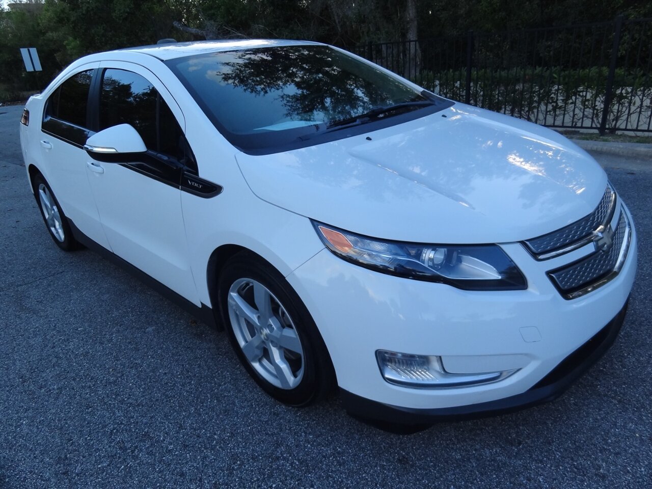 2015 Chevrolet Volt Premium   - Photo 1 - Deland, FL 32720