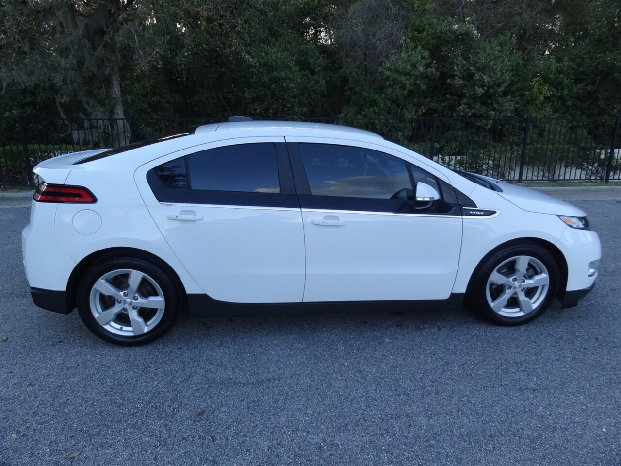 2015 Chevrolet Volt Premium   - Photo 15 - Deland, FL 32720