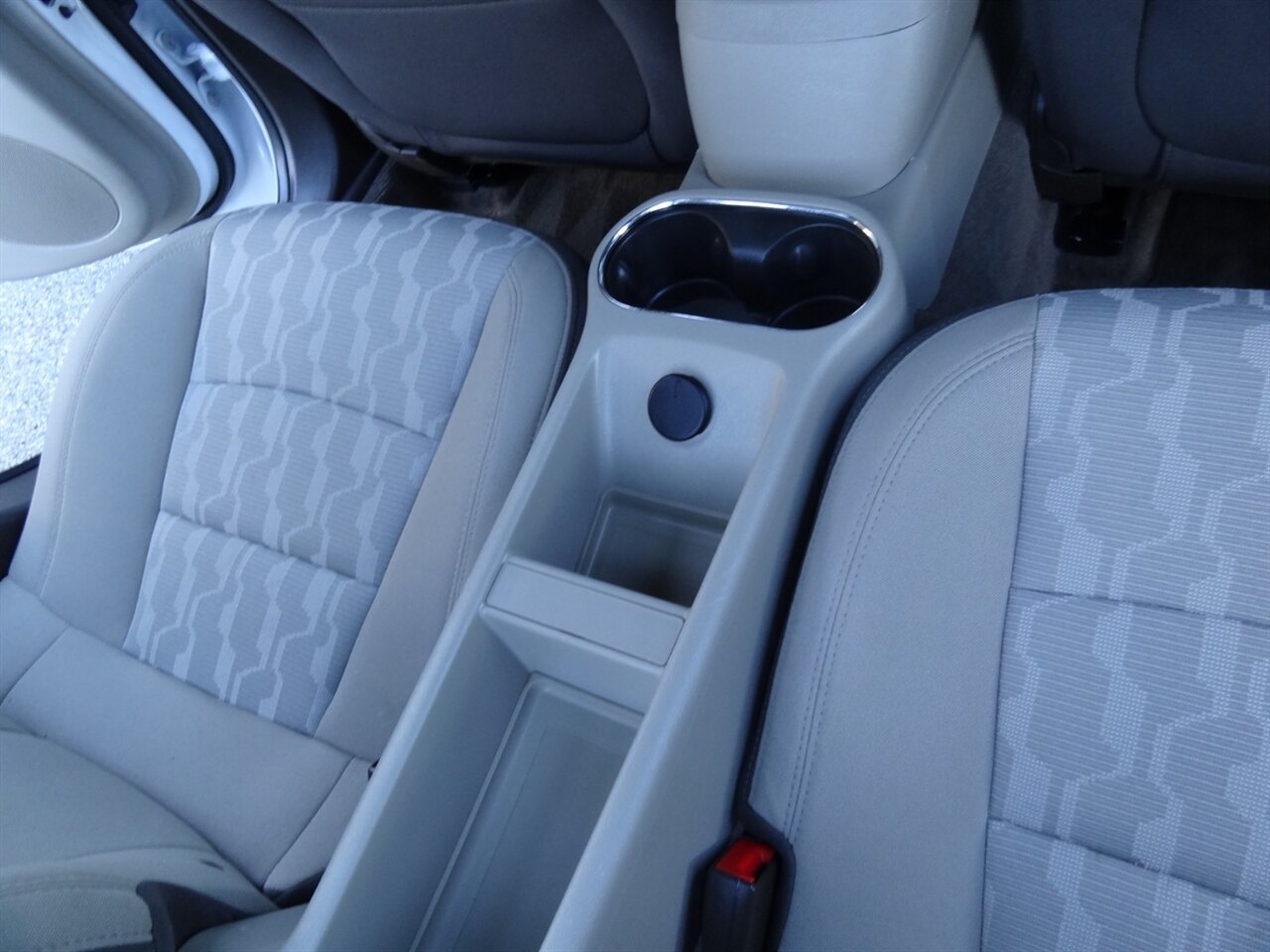 2015 Chevrolet Volt Premium   - Photo 38 - Deland, FL 32720