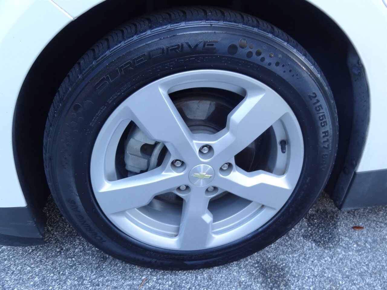 2015 Chevrolet Volt Premium   - Photo 17 - Deland, FL 32720