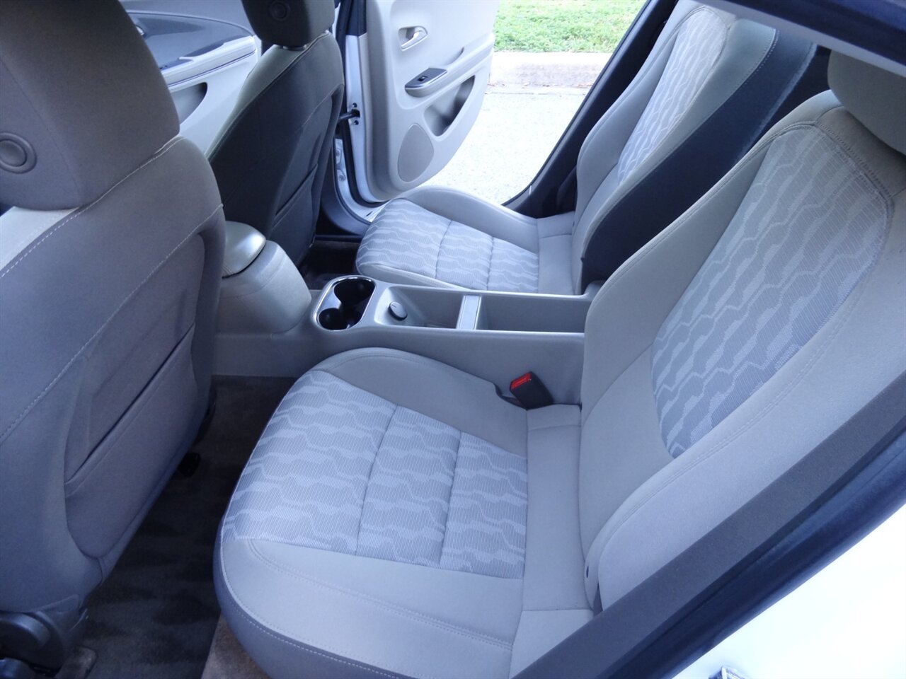 2015 Chevrolet Volt Premium   - Photo 34 - Deland, FL 32720