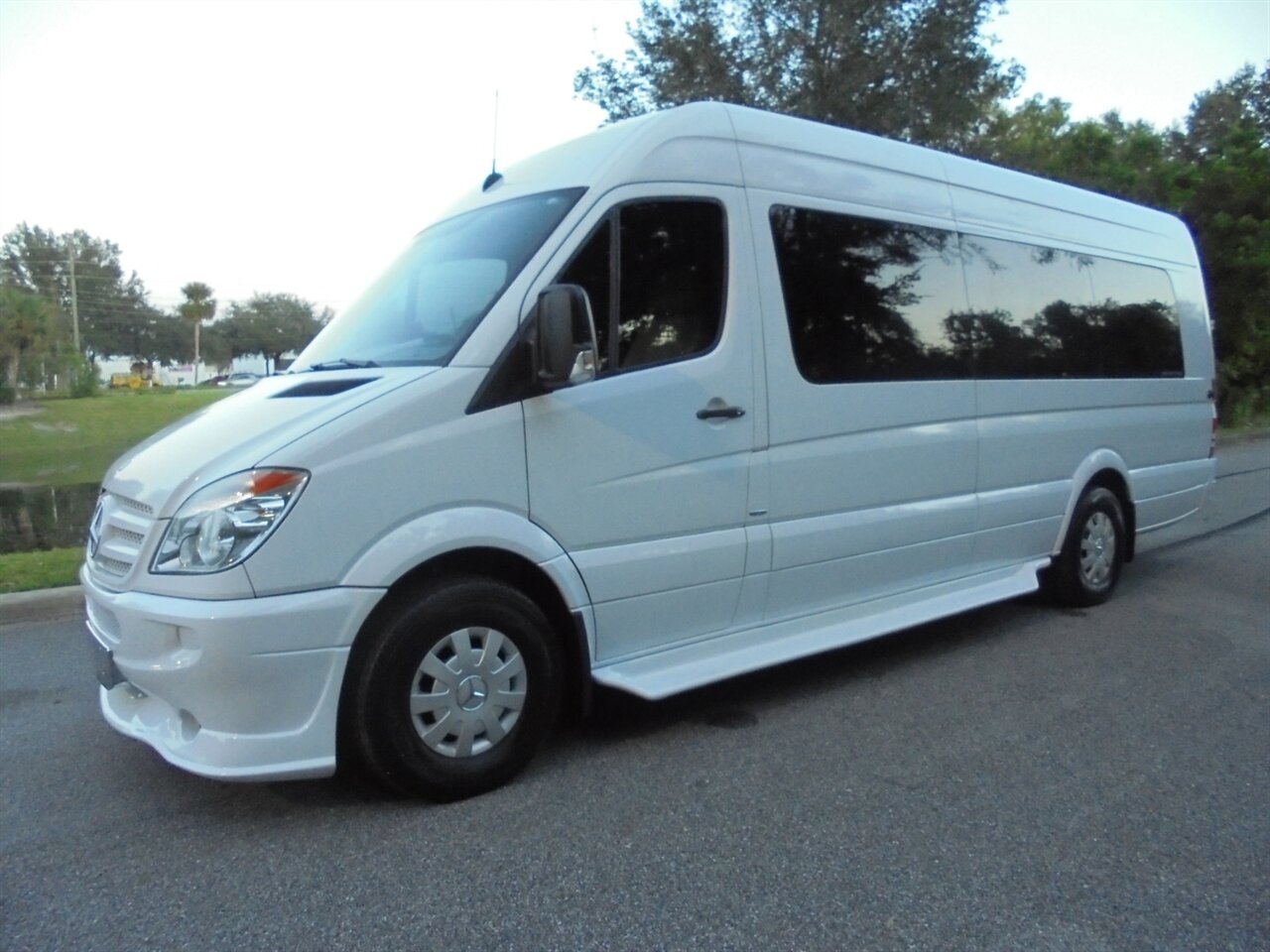 2011 Mercedes-Benz Sprinter Midwest Automotive Design  Daycruiser - Photo 3 - Deland, FL 32720