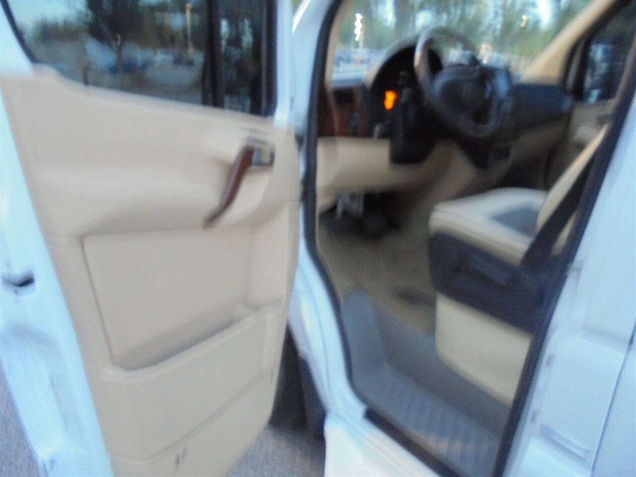 2011 Mercedes-Benz Sprinter Midwest Automotive Design  Daycruiser - Photo 12 - Deland, FL 32720