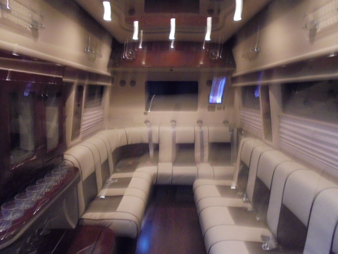 2011 Mercedes-Benz Sprinter Midwest Automotive Design  Daycruiser - Photo 26 - Deland, FL 32720