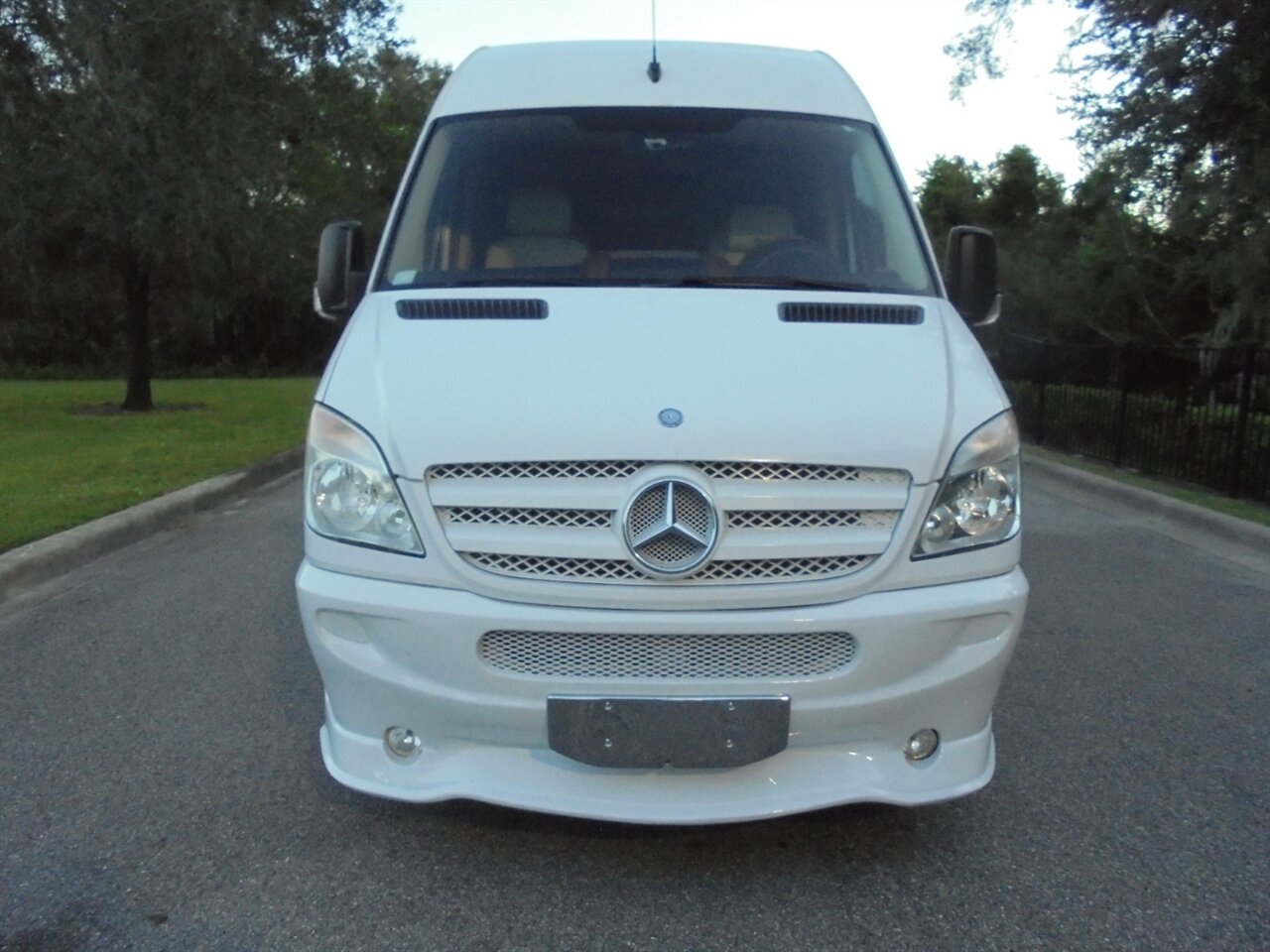 2011 Mercedes-Benz Sprinter Midwest Automotive Design  Daycruiser - Photo 4 - Deland, FL 32720