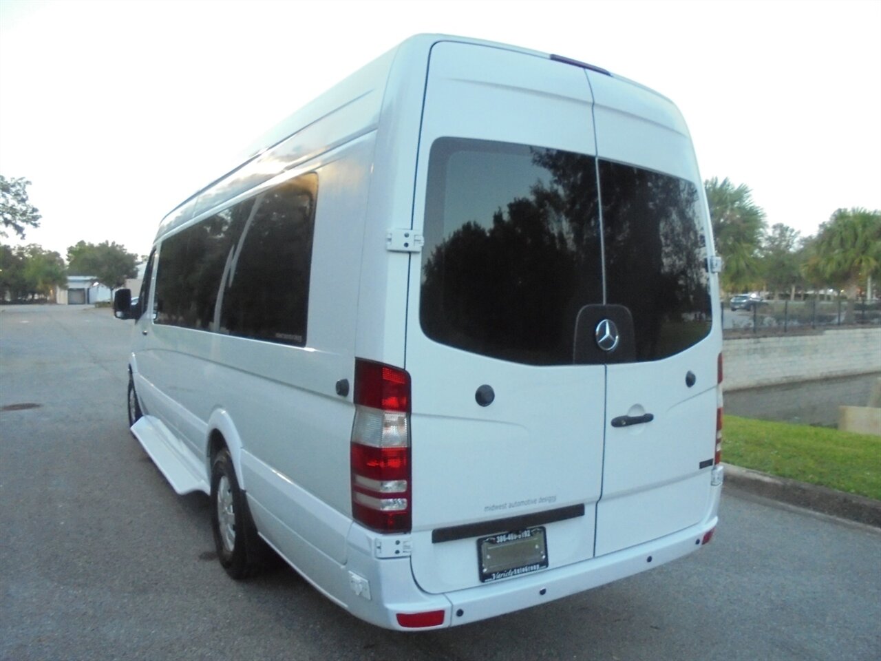 2011 Mercedes-Benz Sprinter Midwest Automotive Design  Daycruiser - Photo 9 - Deland, FL 32720