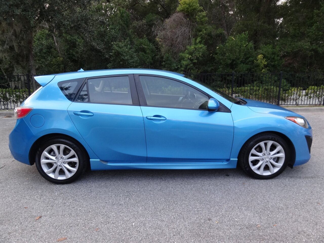 2011 Mazda Mazda3 s Sport   - Photo 15 - Deland, FL 32720