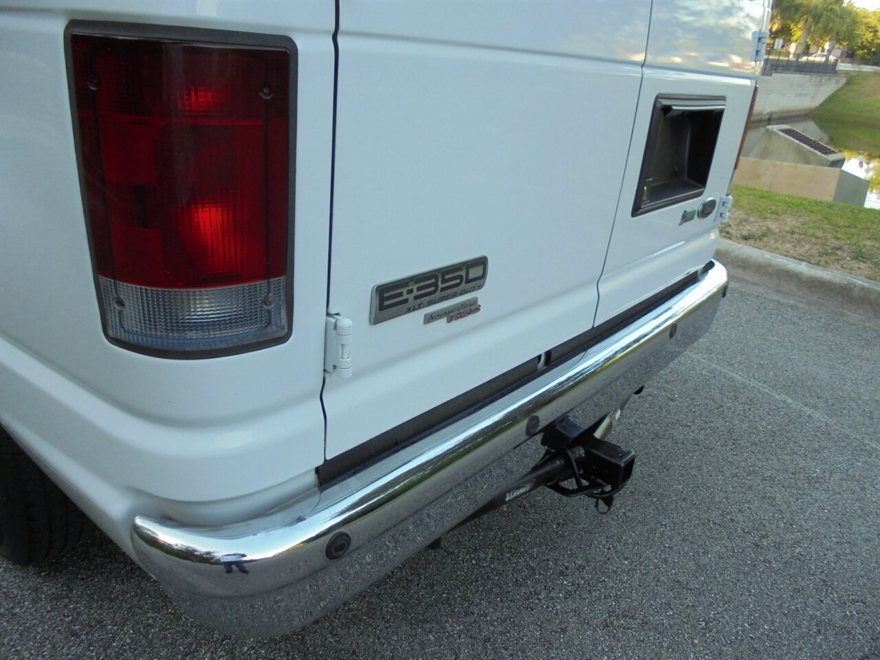 2009 Ford E-350 SD XLT  Handicap equipped VMI - Photo 21 - Deland, FL 32720