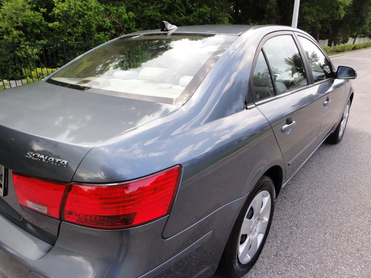 2010 Hyundai SONATA GLS - Photo 14 - Deland, FL 32720
