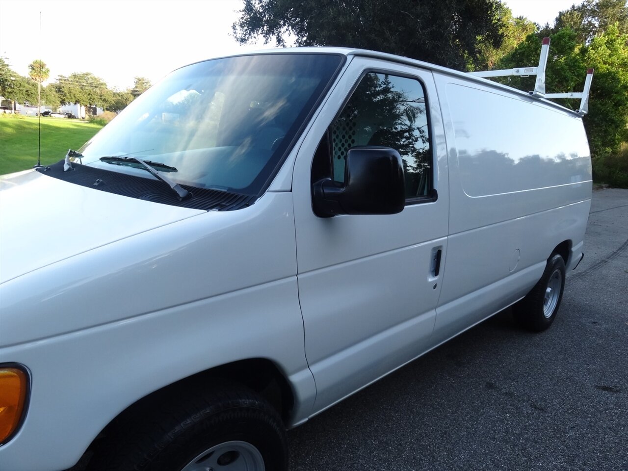 2006 Ford E-150   - Photo 9 - Deland, FL 32720